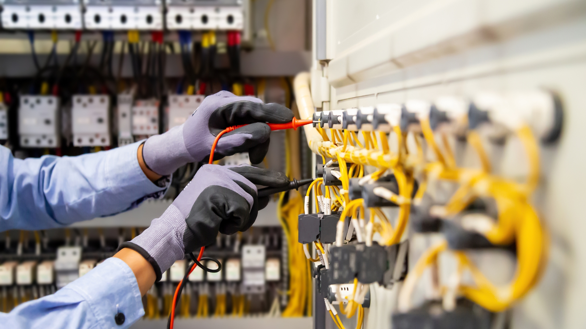 Mengenal Konsentrasi Teknik Elektro AKATEK Bogor: Dari Industri hingga IoT